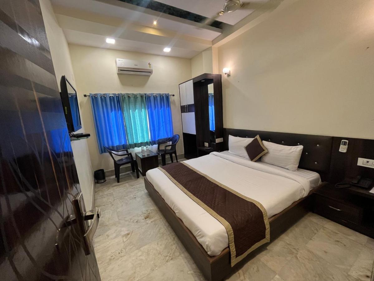 Hotel Raj Vilas Udaipur Ngoại thất bức ảnh