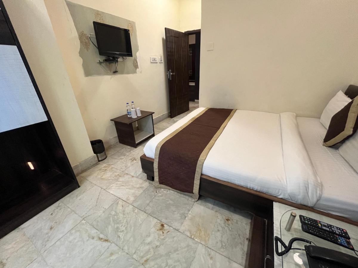 Hotel Raj Vilas Udaipur Ngoại thất bức ảnh
