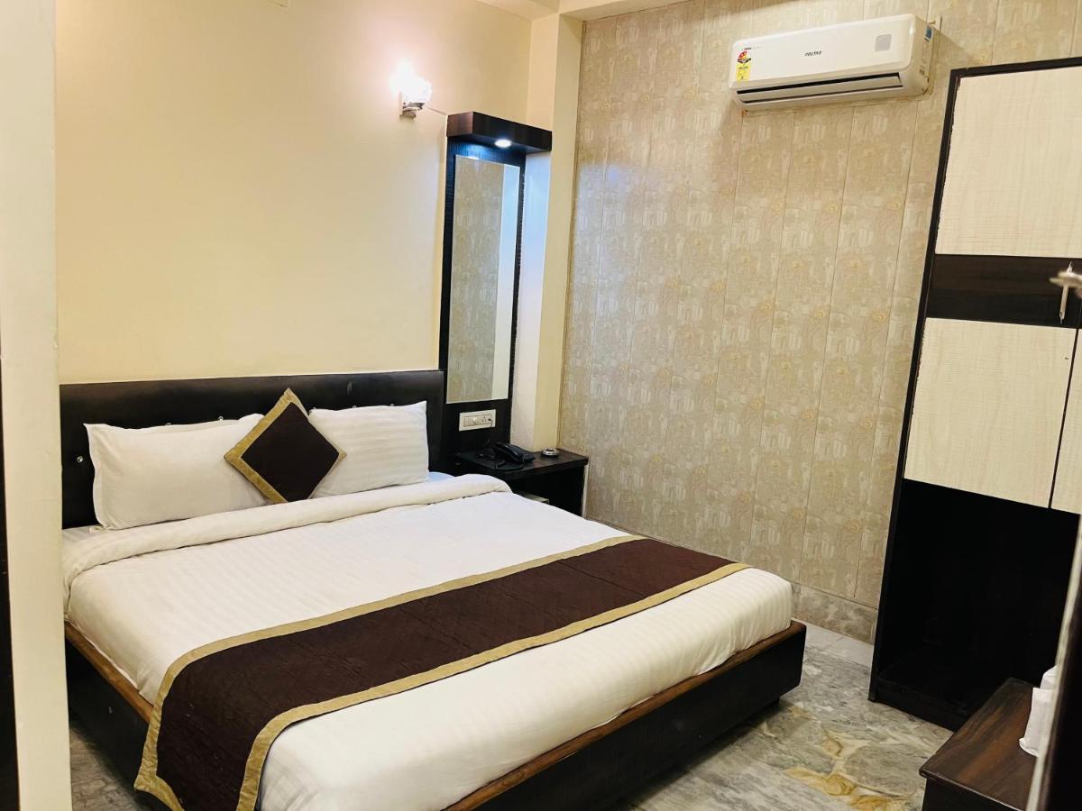 Hotel Raj Vilas Udaipur Ngoại thất bức ảnh
