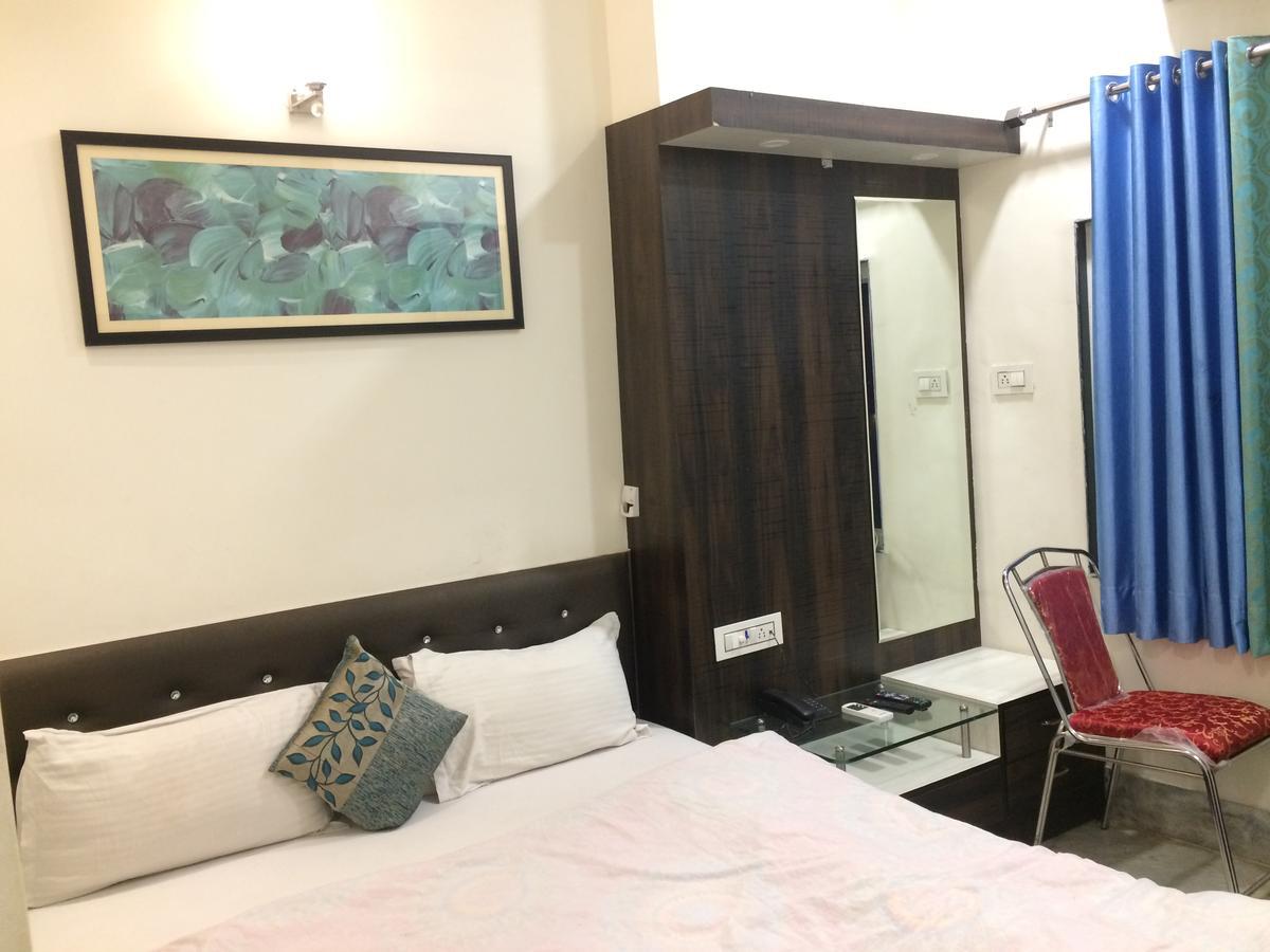 Hotel Raj Vilas Udaipur Ngoại thất bức ảnh