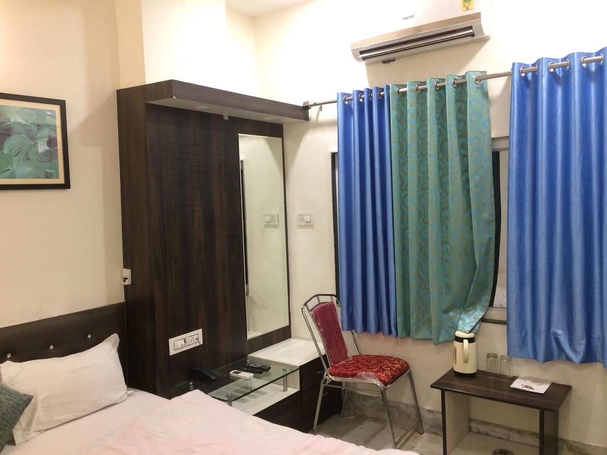 Hotel Raj Vilas Udaipur Ngoại thất bức ảnh