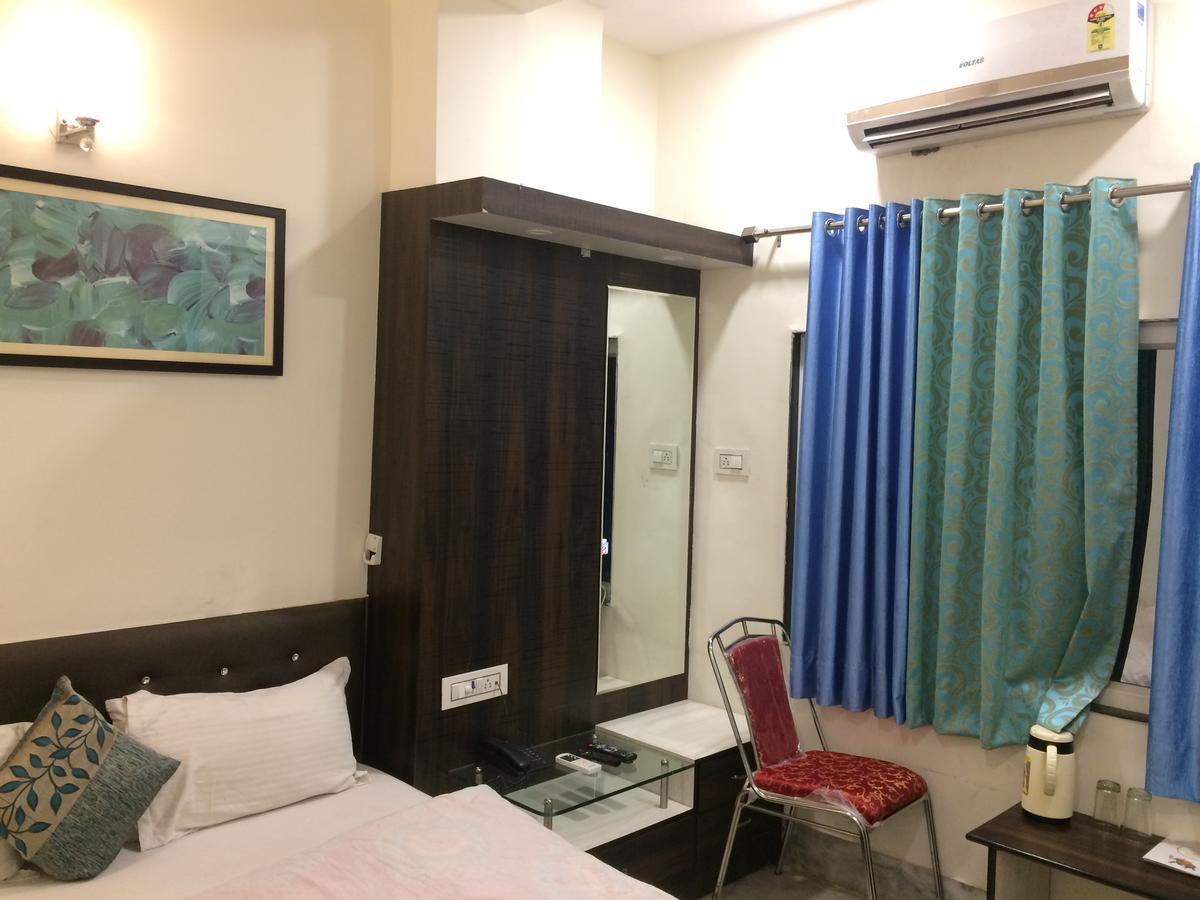 Hotel Raj Vilas Udaipur Ngoại thất bức ảnh