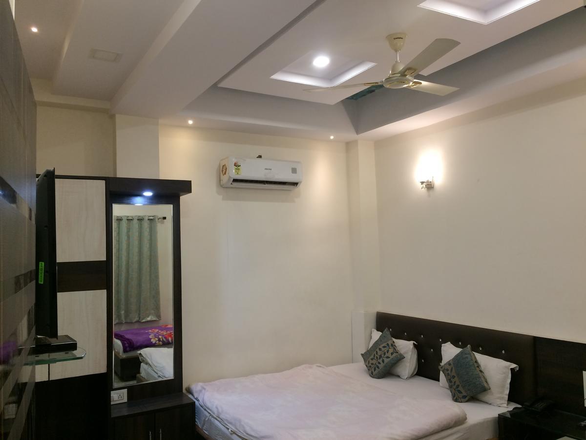 Hotel Raj Vilas Udaipur Ngoại thất bức ảnh