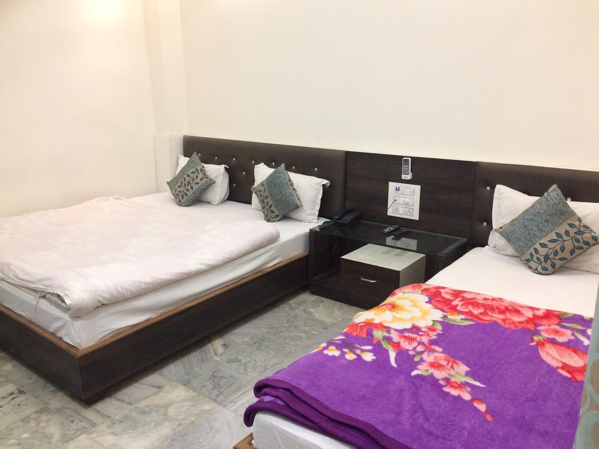 Hotel Raj Vilas Udaipur Ngoại thất bức ảnh