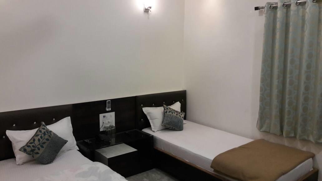 Hotel Raj Vilas Udaipur Ngoại thất bức ảnh